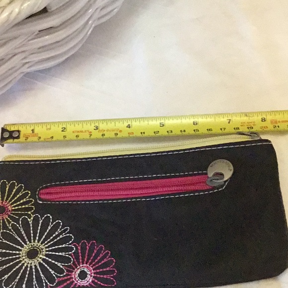 TRAVELON - Picture 8 of 8